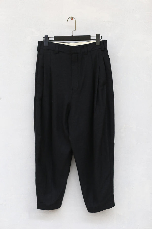 Devoa PTF-SZT pants black.